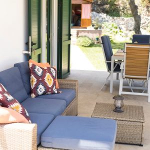 Seascape Guesthouse Korcula_terasa, kauc i stolice